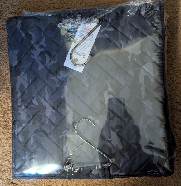 NWT - LUG HITCH HOME - CAMO NAVY - Picture 2 of 4